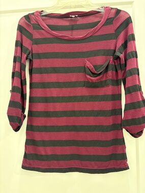 SPLENDID Navy/Merlot Striped Top; Rolled Cuffs with Button Tabs; XS